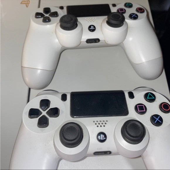 PS4 console with controllers - Picture 2 of 10